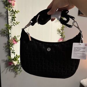 lululemon athletica Elegant Black Shoulder Bag